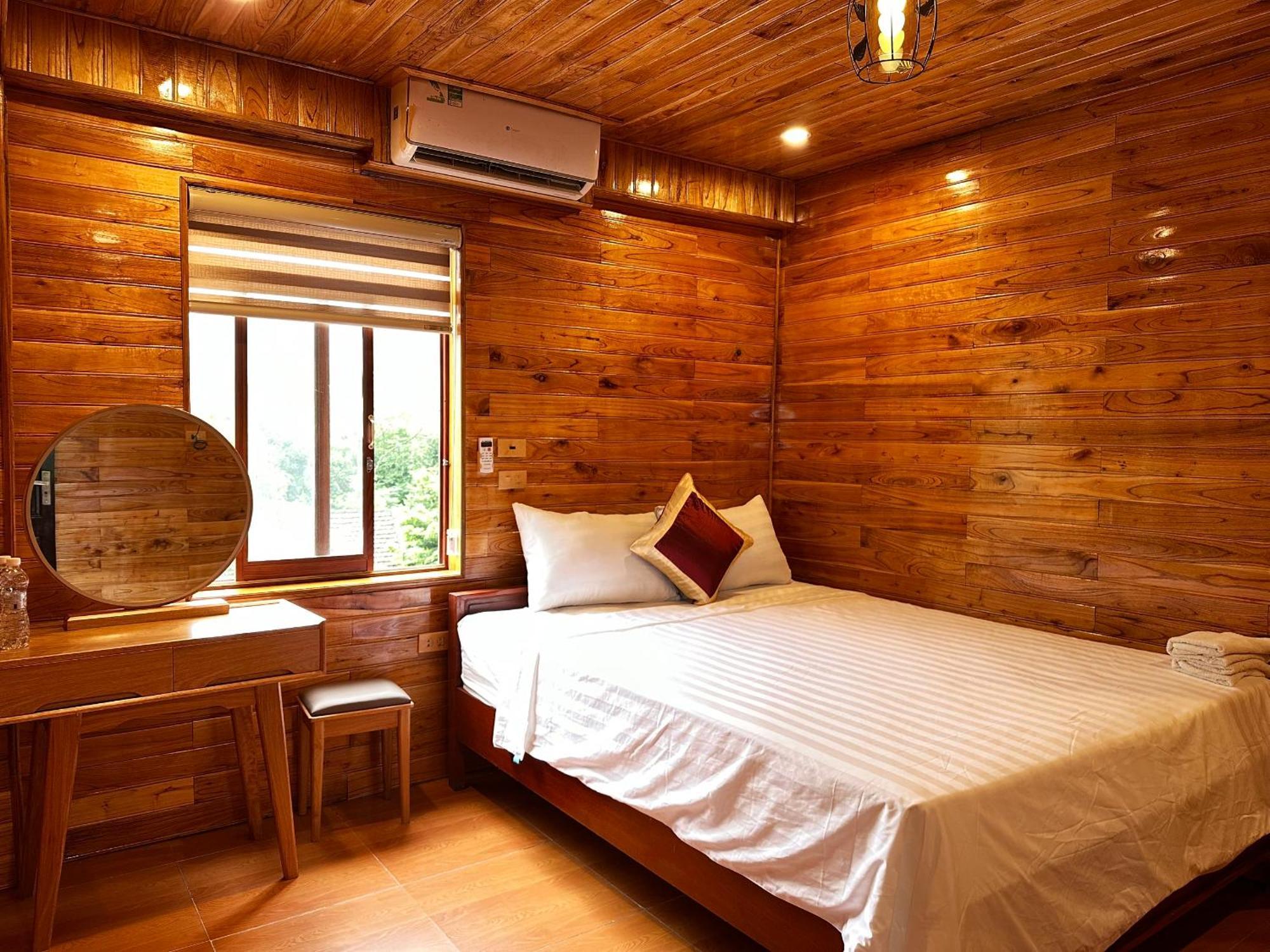 Cao Thach Homestay Нин Бин Екстериор снимка