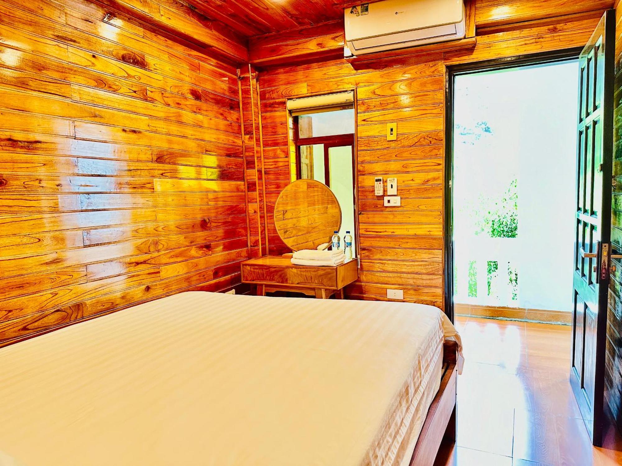 Cao Thach Homestay Нин Бин Екстериор снимка
